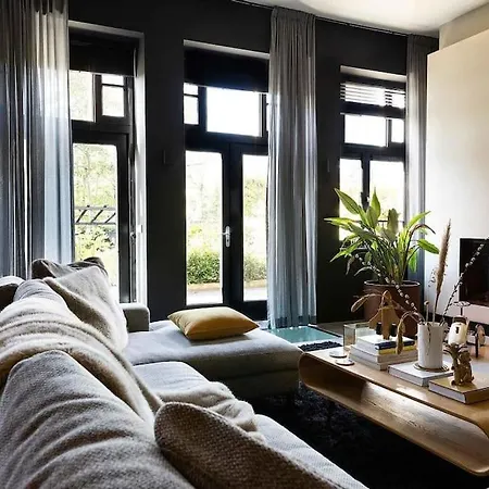 Villa Luxury Retreat In The Heart Of Holland's Tulip Fields, Beaches & Dunes *