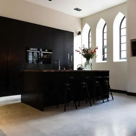 Luxury Retreat In The Heart Of Holland's Tulip Fields, Beaches & Dunes