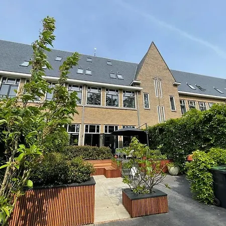 Villa Luxury Retreat In The Heart Of Holland's Tulip Fields, Beaches & Dunes